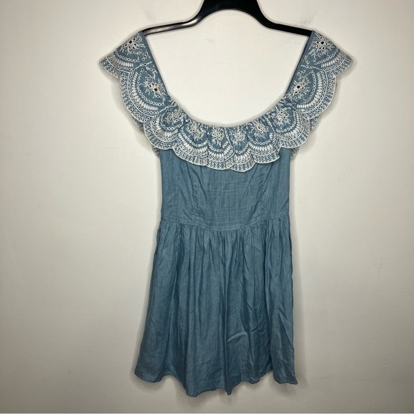 Lovers + Friends off the shoulder ruffle chambray mini dress size XS - Picture 3 of 10